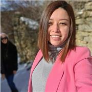 Con nivel C1 de Francés y con experiencia de dos años en la enseñanza de francés como lengua extranjera en instituciones privadas